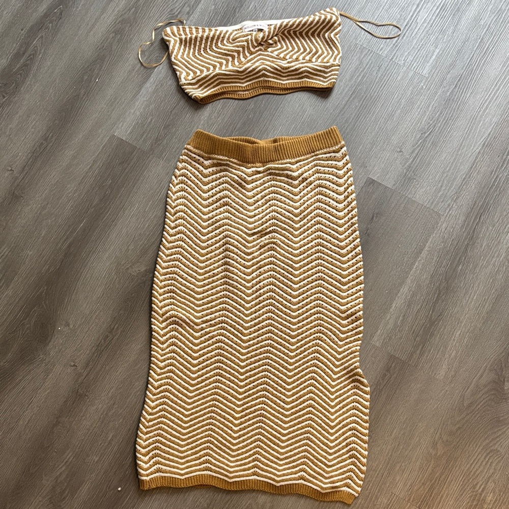 Stylish Chevron Knit Skirt Set in Tan